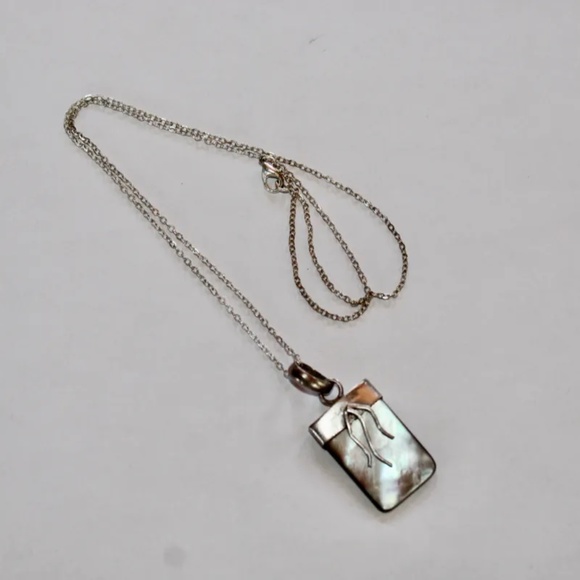 Mother of Pearl in Sterling Silver Setting on 20-1/2 inch Silver Plated Chain - Picture 1 of 2